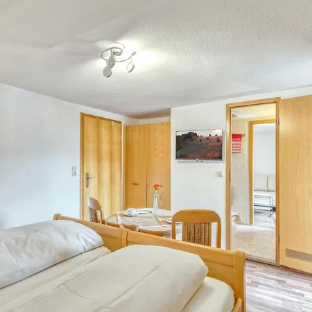 Apartment 1 Bedroom Cozy In Bischofsheim *